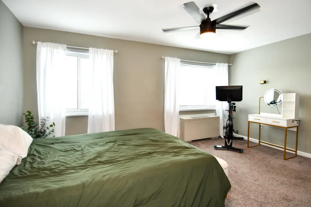 1300 S ARLINGTON RIDGE ROAD #204 Arlington, VA 22202