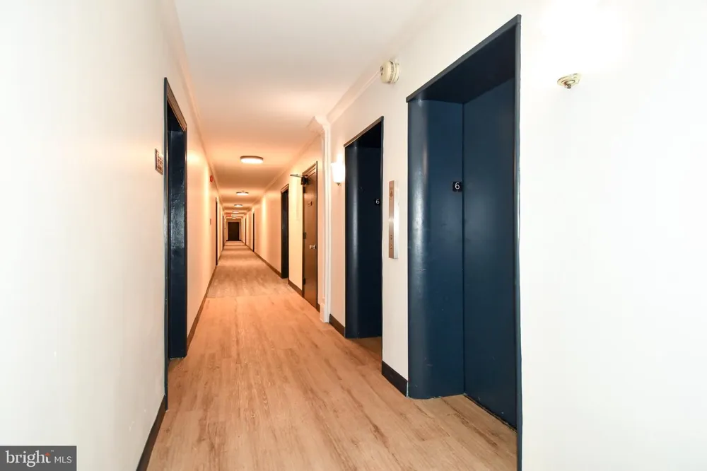 1300 S ARLINGTON RIDGE ROAD #204 Arlington, VA 22202