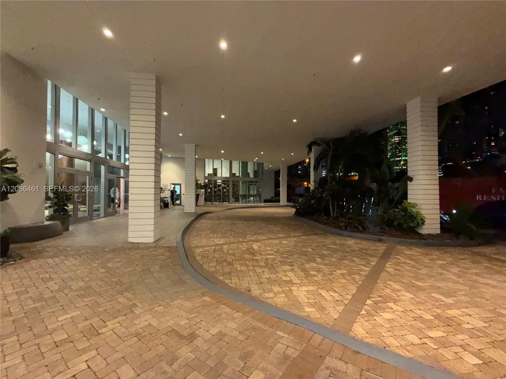 350 S Miami Ave #304 Miami, FL 33130