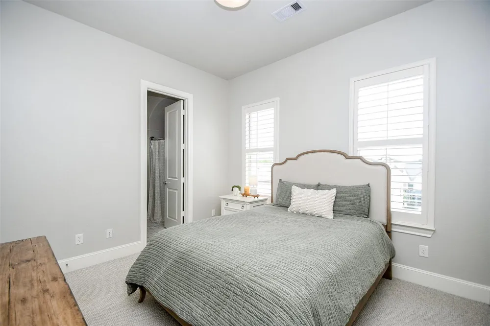 5629 Cohn Meadow Houston, TX 77007