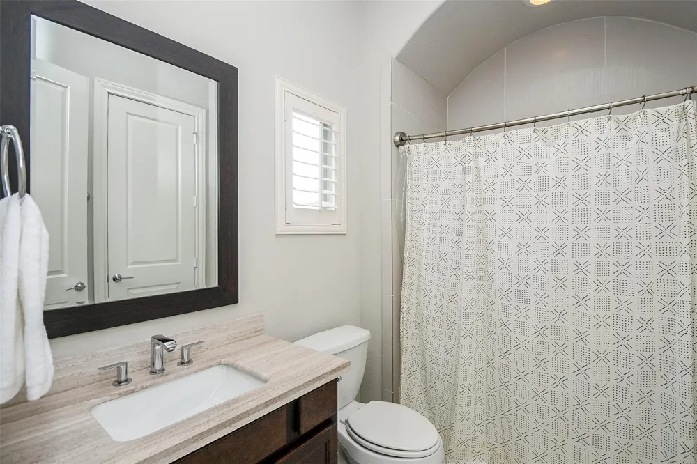 5629 Cohn Meadow Houston, TX 77007