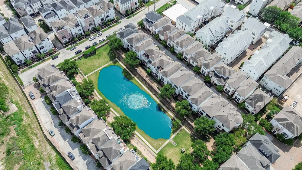 5629 Cohn Meadow Houston, TX 77007