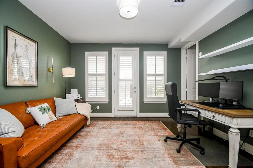 5629 Cohn Meadow Houston, TX 77007