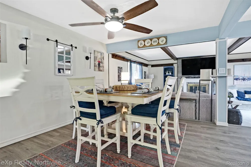5166 Dayton Drive Troy City, MI 48085