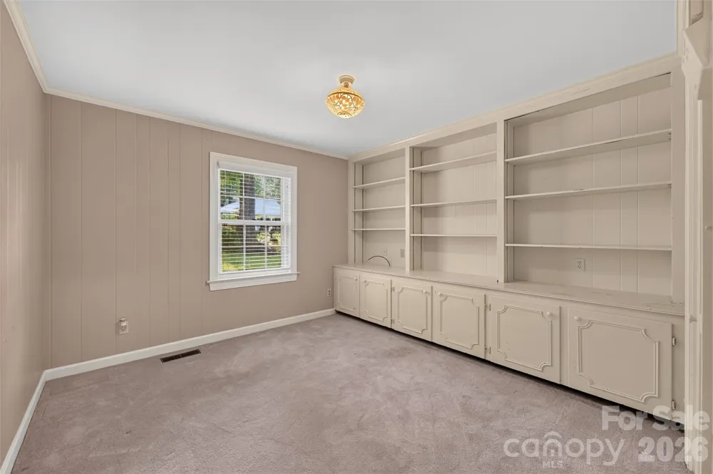 530 25th Avenue NW Hickory, NC 28601