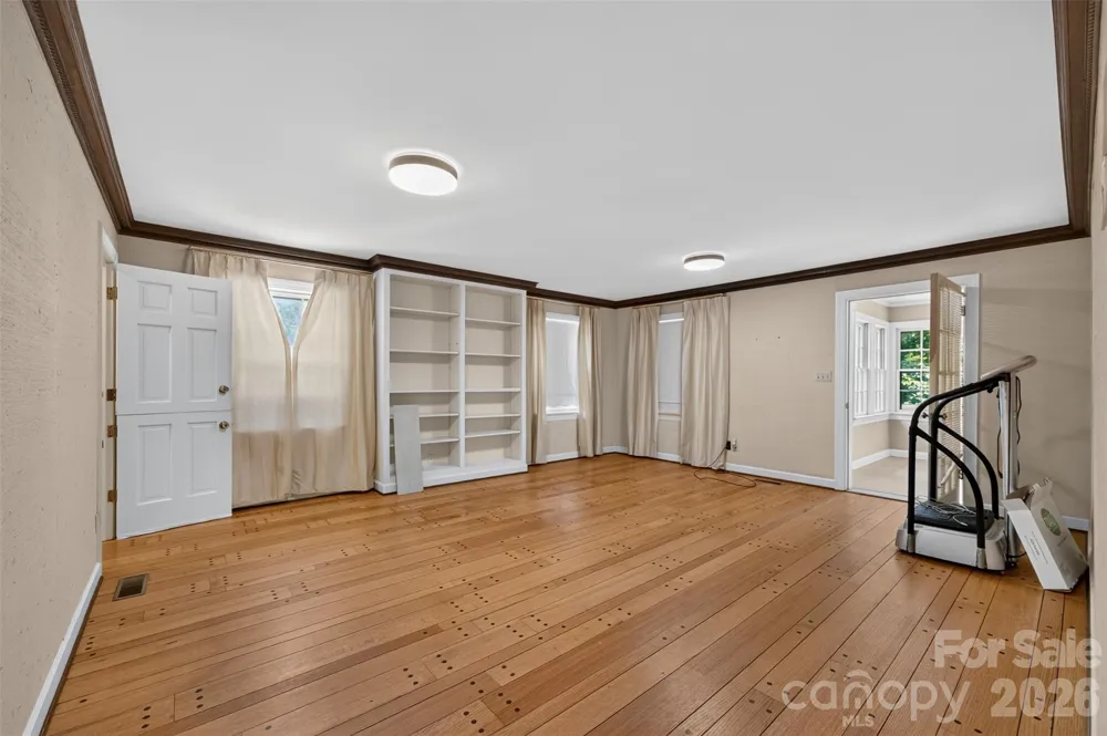 530 25th Avenue NW Hickory, NC 28601