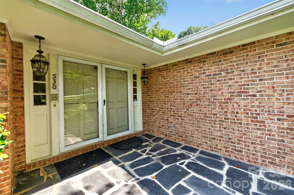 530 25th Avenue NW Hickory, NC 28601
