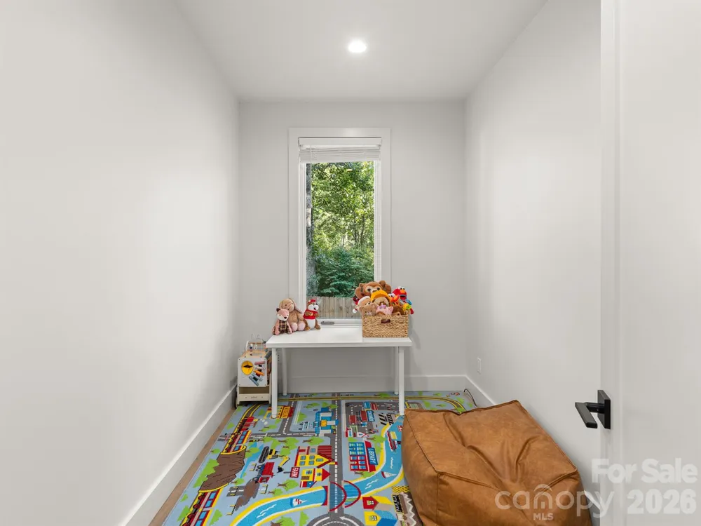 52 Klimovych Road Hendersonville, NC 28792