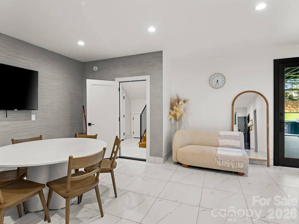 52 Klimovych Road Hendersonville, NC 28792