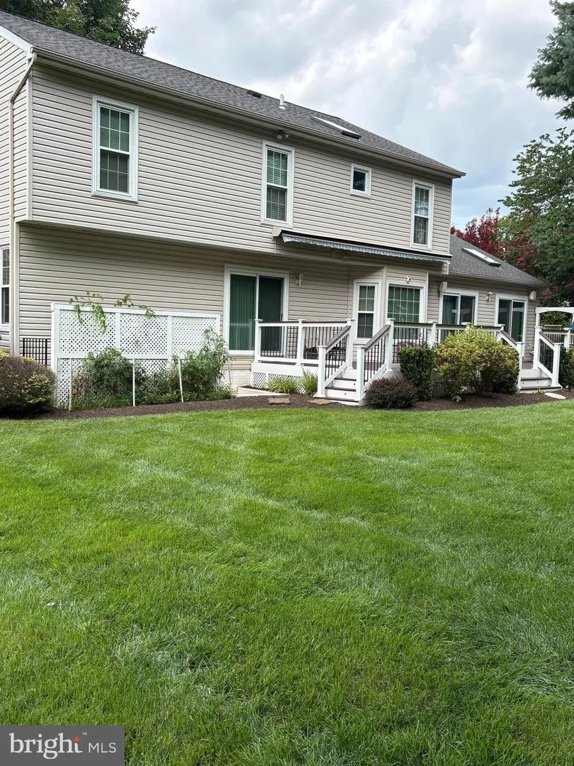 2711 MUSTANG DRIVE Herndon, VA 20171