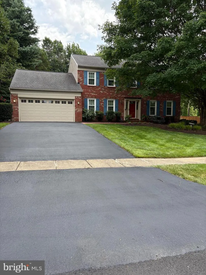2711 MUSTANG DRIVE Herndon, VA 20171