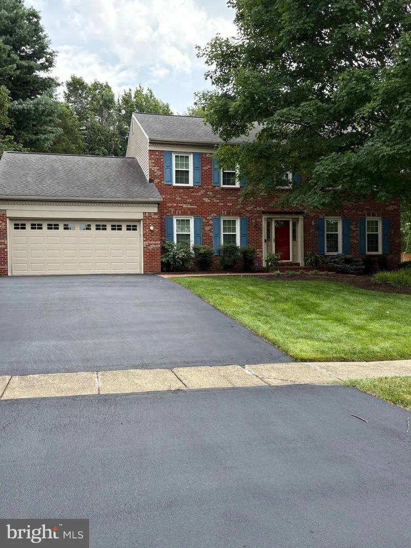 2711 MUSTANG DRIVE Herndon, VA 20171