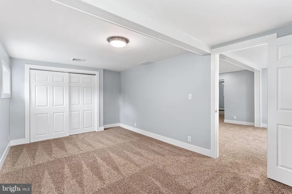 2105 LAKESIDE DRIVE Williamstown, NJ 08094