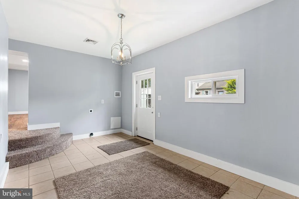 2105 LAKESIDE DRIVE Williamstown, NJ 08094