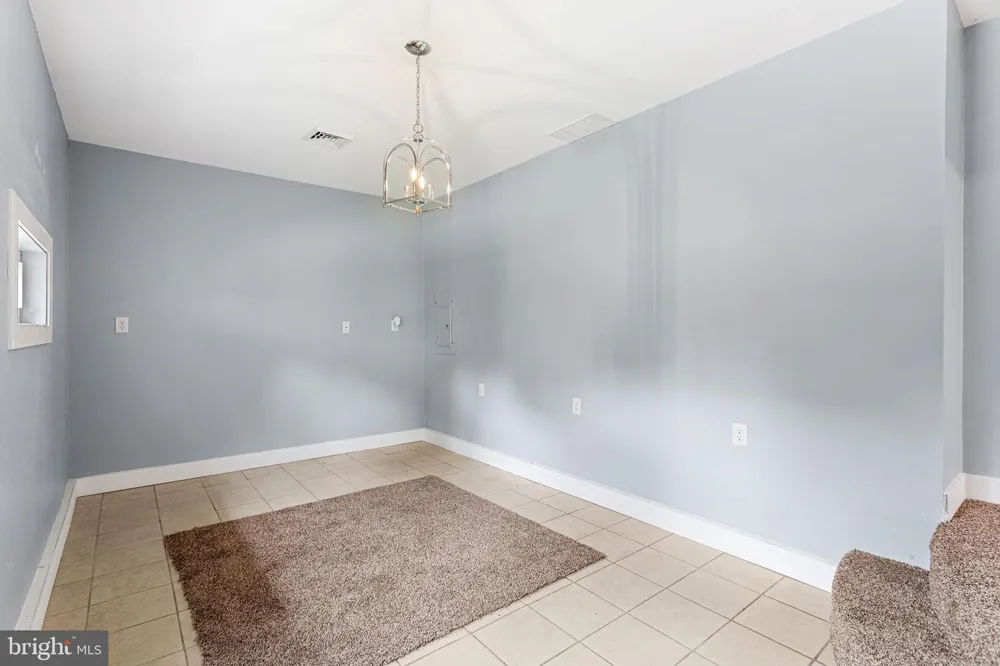 2105 LAKESIDE DRIVE Williamstown, NJ 08094