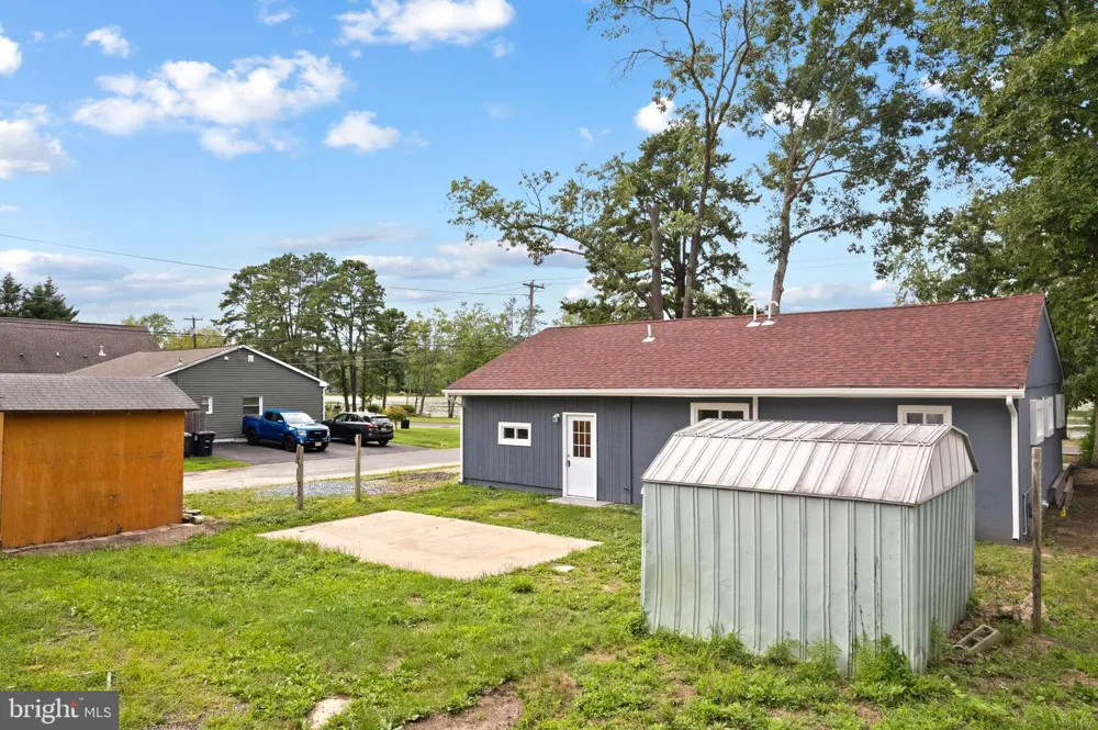 2105 LAKESIDE DRIVE Williamstown, NJ 08094