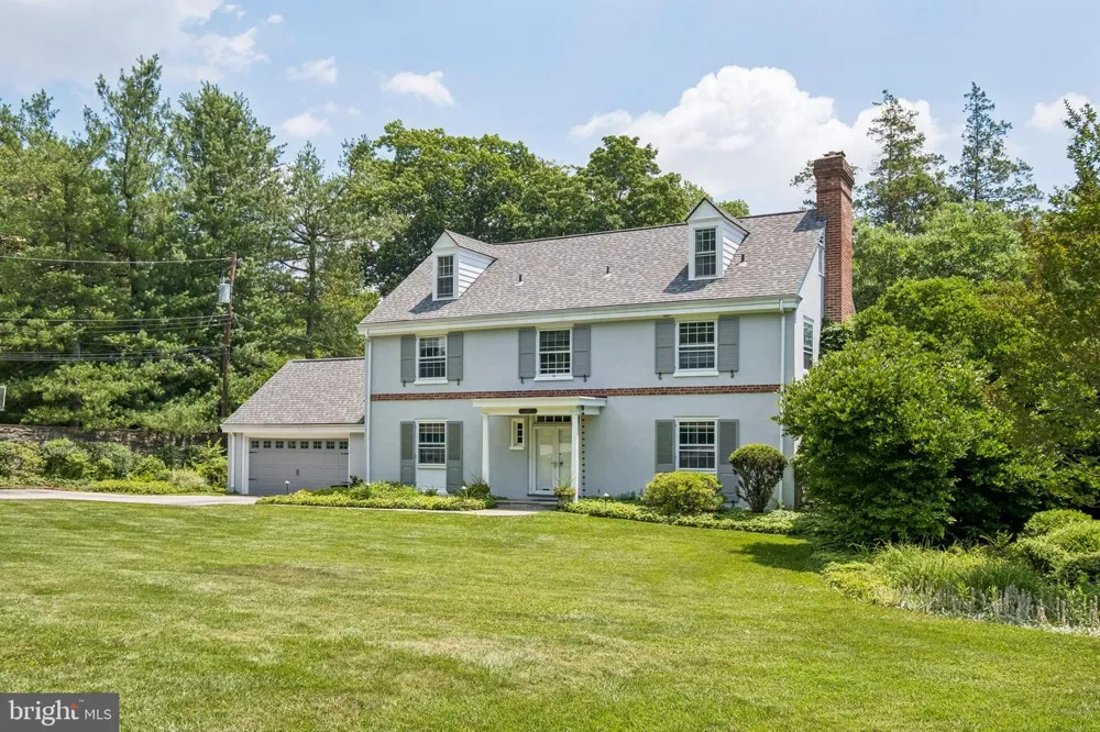 516 GRAVERS Wyndmoor, PA 19038