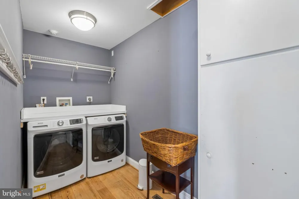 516 GRAVERS Wyndmoor, PA 19038