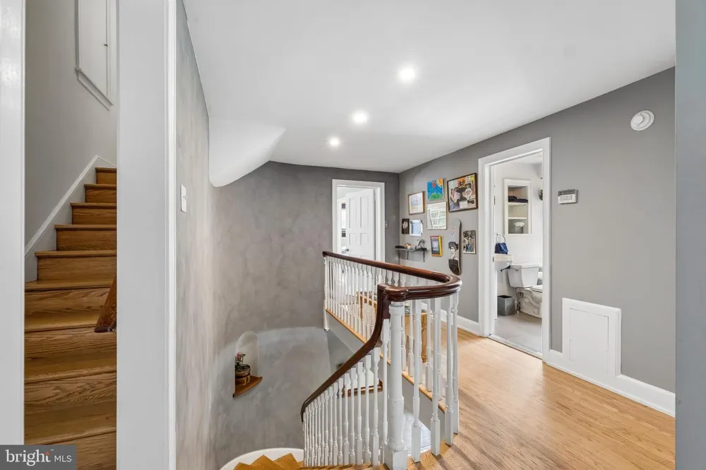516 GRAVERS Wyndmoor, PA 19038