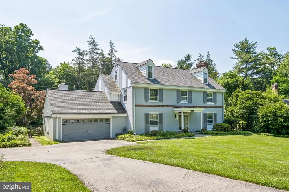 516 GRAVERS Wyndmoor, PA 19038