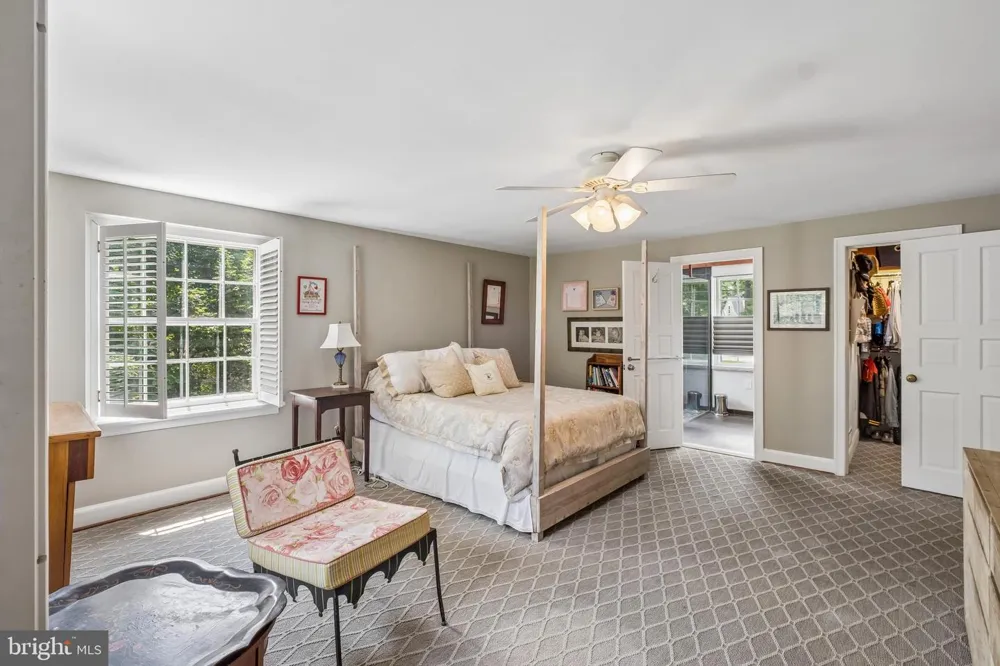 516 GRAVERS Wyndmoor, PA 19038