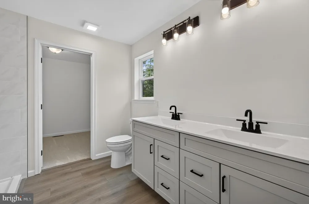 126 GARRIS ROAD Downingtown, PA 19335