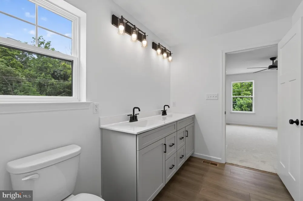 126 GARRIS ROAD Downingtown, PA 19335