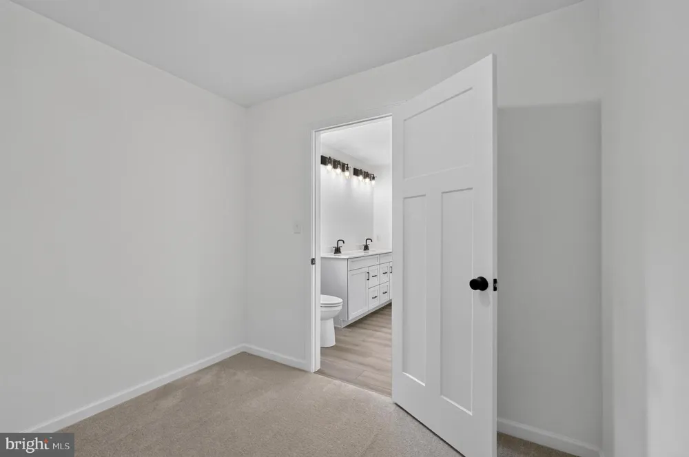 126 GARRIS ROAD Downingtown, PA 19335