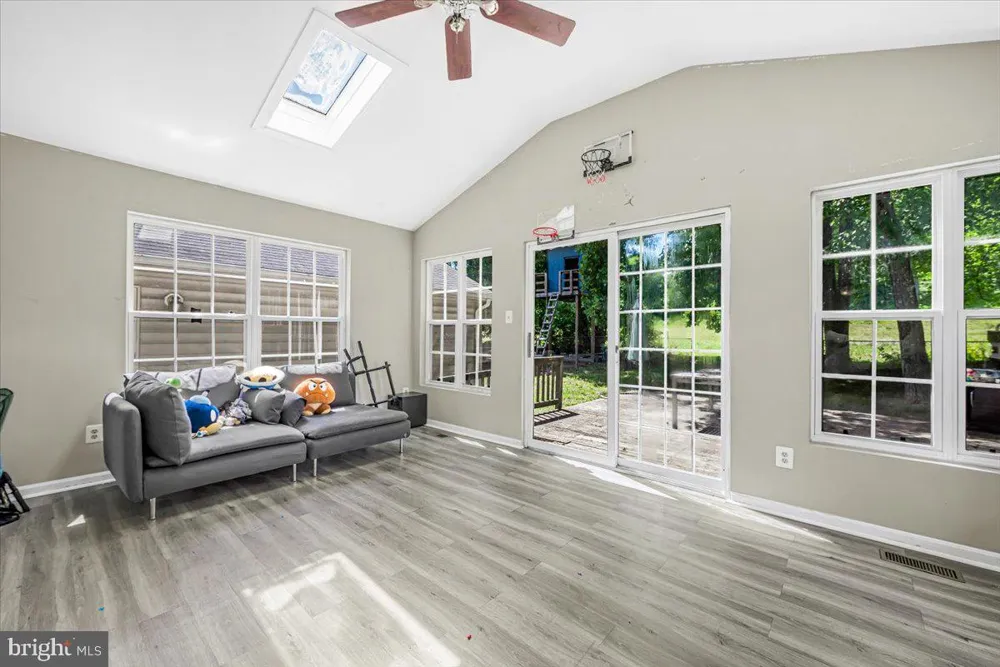 6306 SANDY STREET Laurel, MD 20707