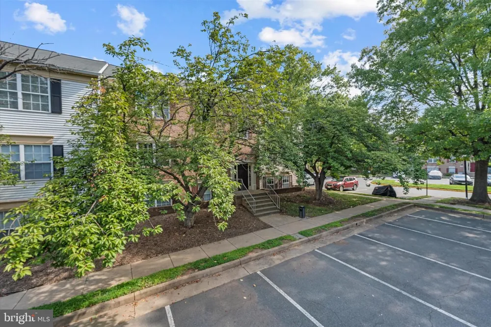 1116 HUNTMASTER TERRACE NE #102 Leesburg, VA 20176