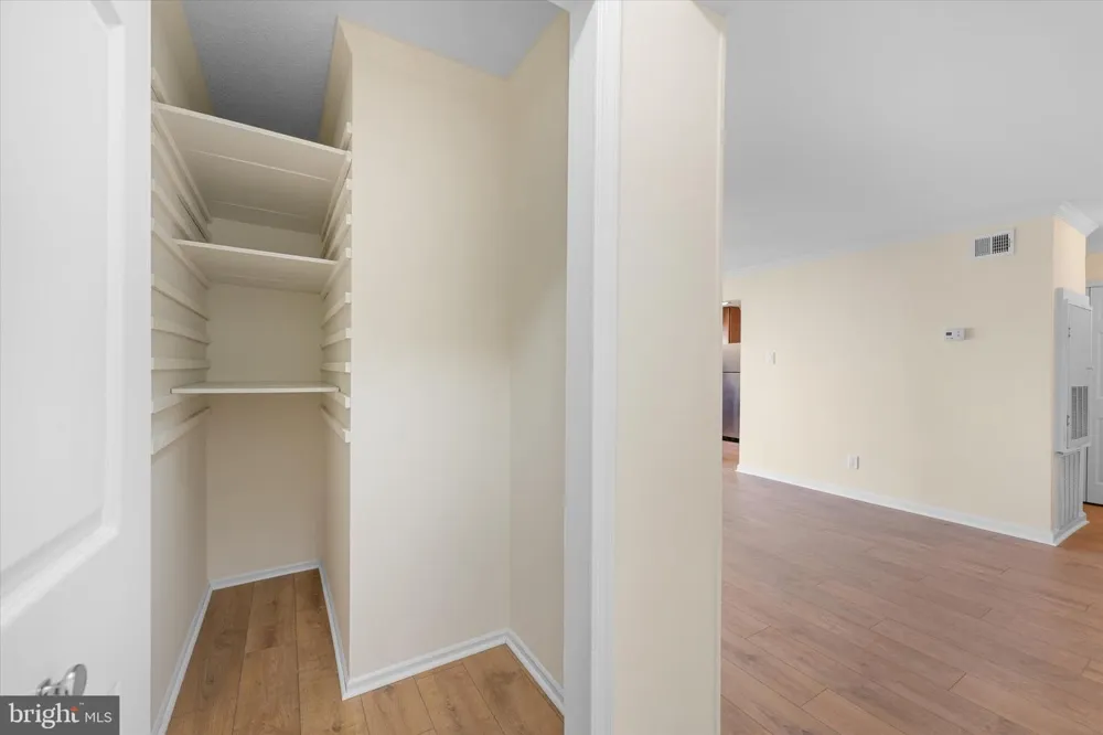 1116 HUNTMASTER TERRACE NE #102 Leesburg, VA 20176