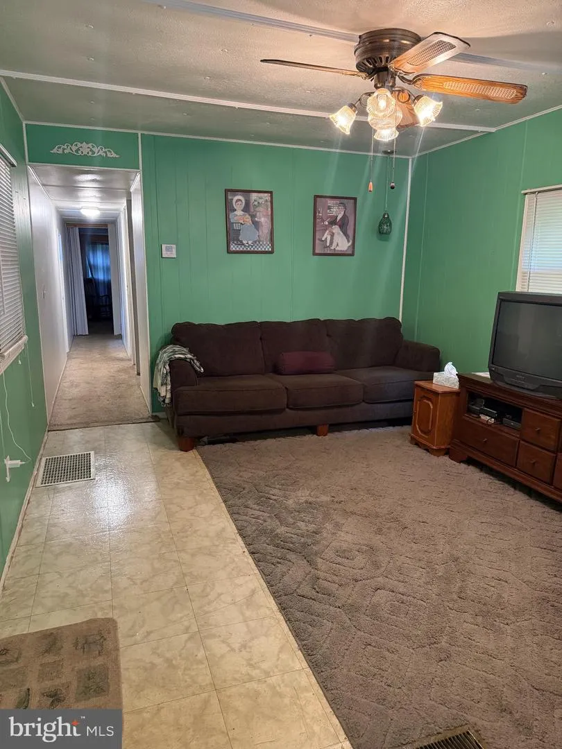 886 LOWER MILL Pittsgrove, NJ 08318