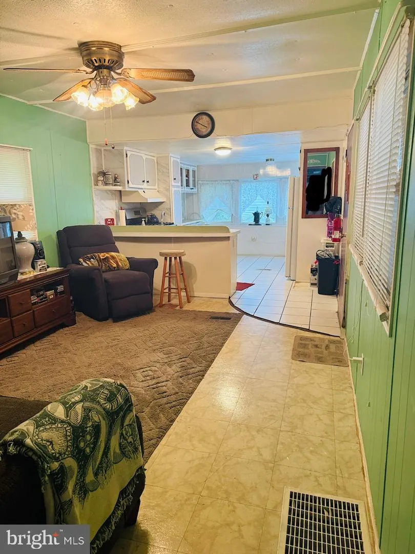 886 LOWER MILL Pittsgrove, NJ 08318
