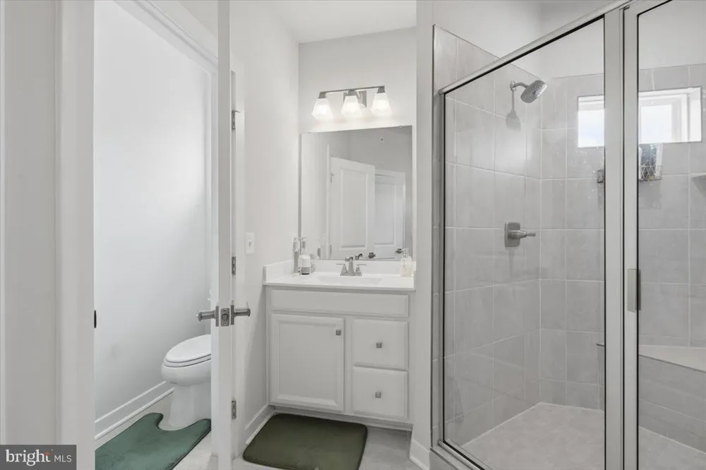 1677 DUNNINGTON PLACE Dumfries, VA 22026