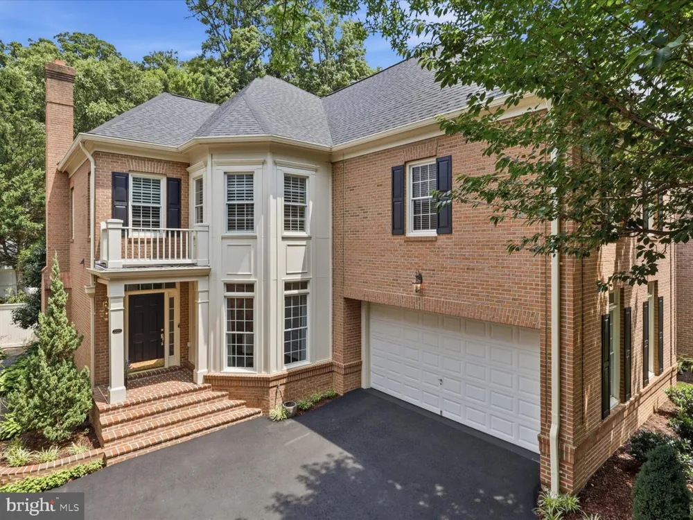 10090 COVER PLACE Fairfax, VA 22030