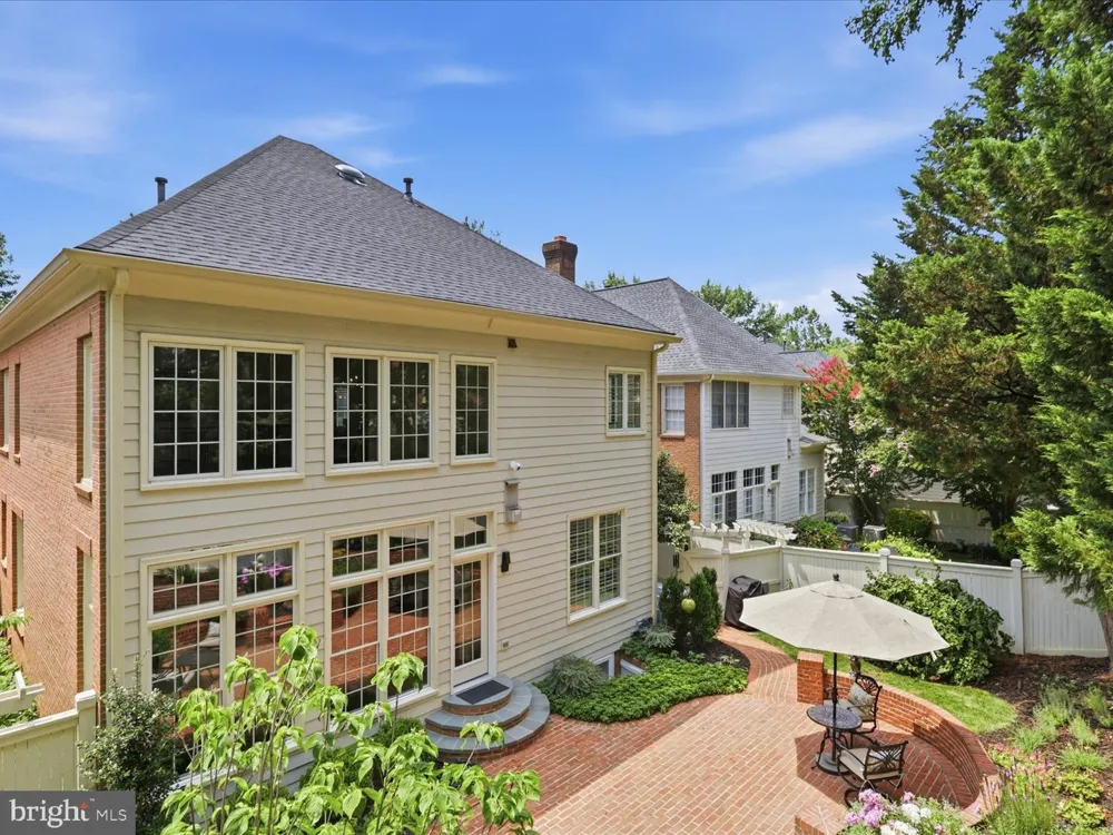 10090 COVER PLACE Fairfax, VA 22030