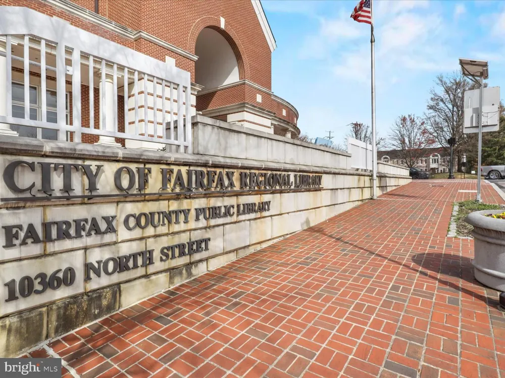 10090 COVER PLACE Fairfax, VA 22030