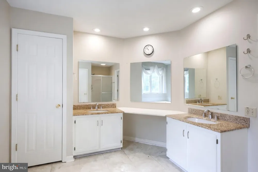 217 MOORE DRIVE Hanover, PA 17331