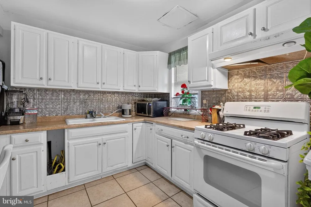 5006 ERDMAN AVENUE Baltimore, MD 21205