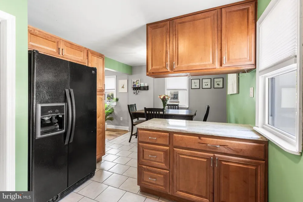 220 NORWOOD AVENUE Holmes, PA 19043