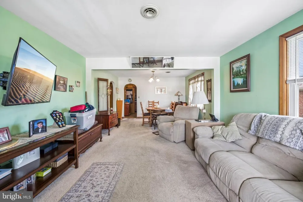5814 COMSTOCK AVENUE Baltimore, MD 21206