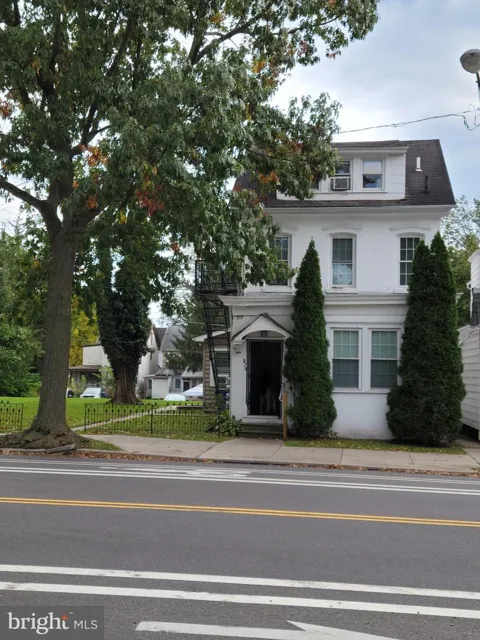 870 E HIGH STREET