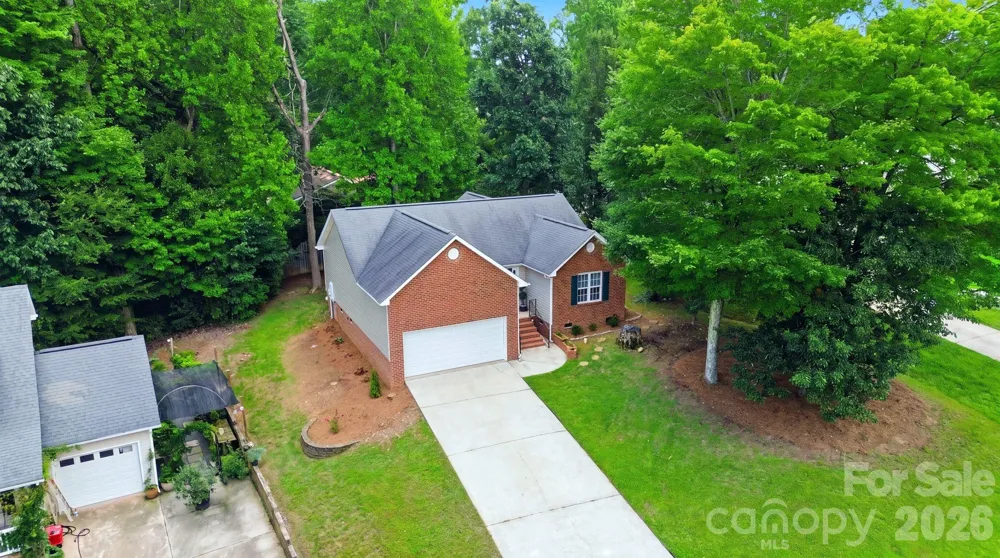 1008 Raywood Court Matthews, NC 28104