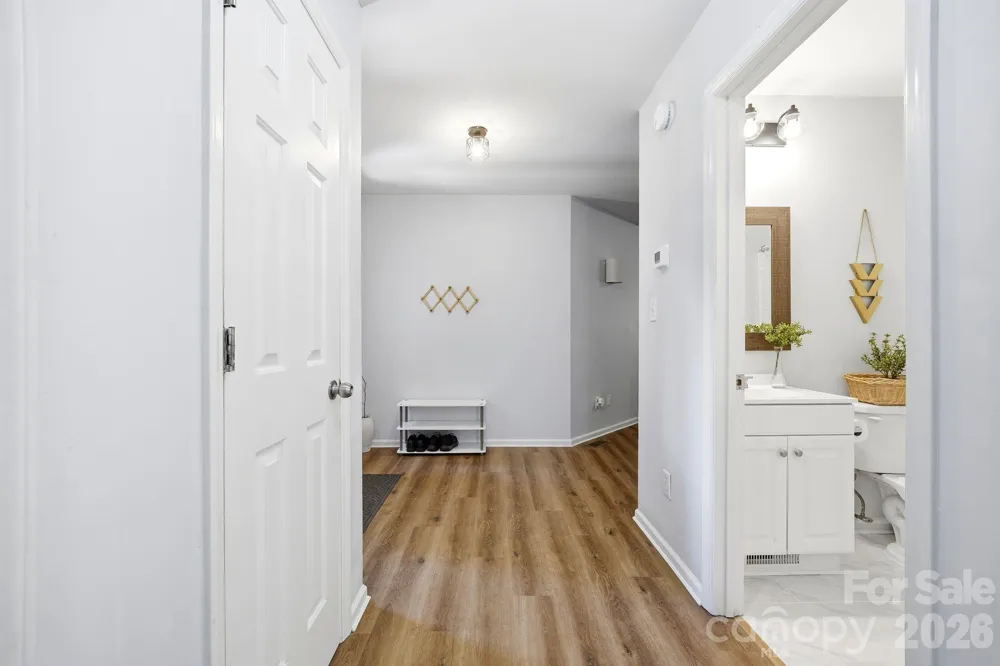 1008 Raywood Court Matthews, NC 28104
