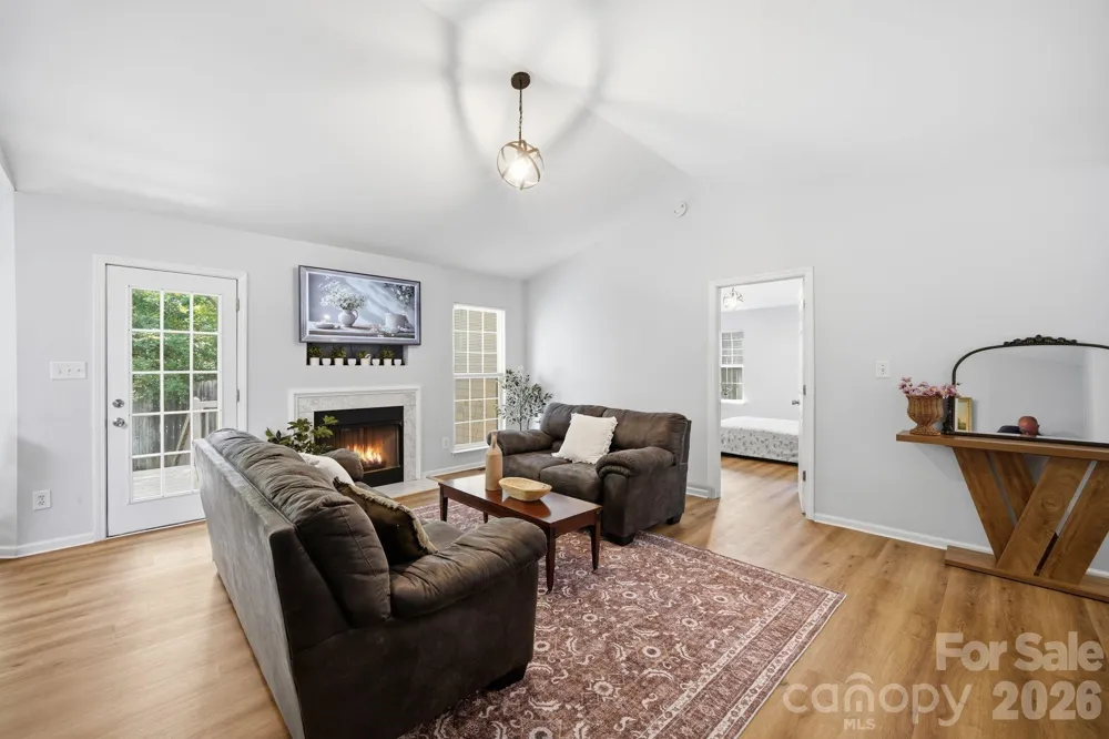 1008 Raywood Court Matthews, NC 28104