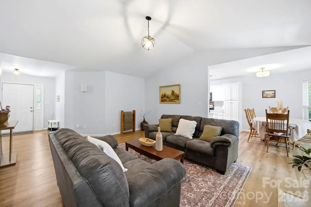 1008 Raywood Court Matthews, NC 28104