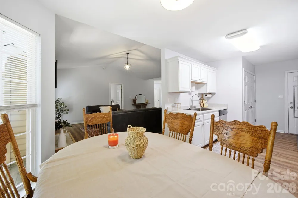 1008 Raywood Court Matthews, NC 28104