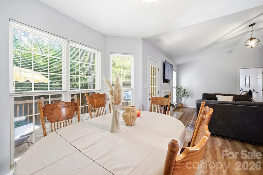 1008 Raywood Court Matthews, NC 28104