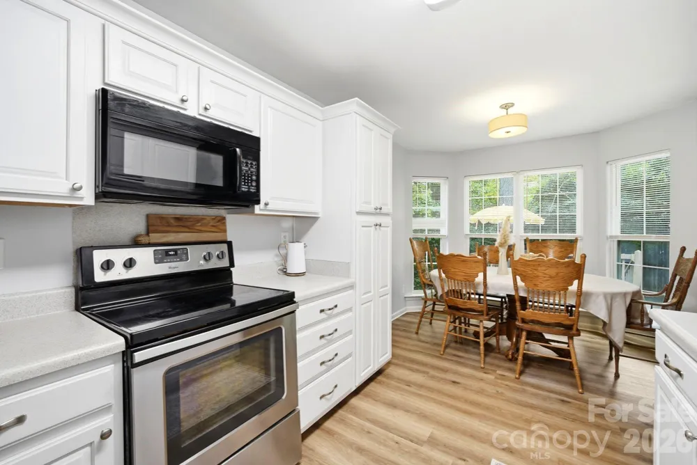 1008 Raywood Court Matthews, NC 28104