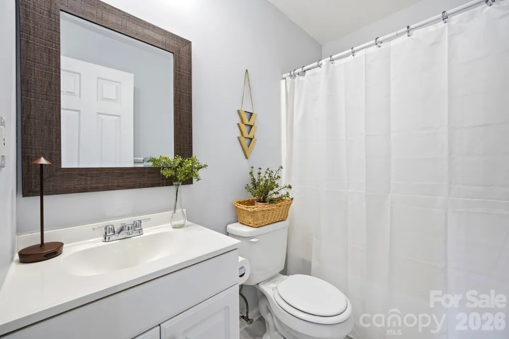 1008 Raywood Court Matthews, NC 28104